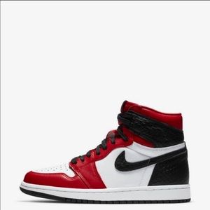 Jordan 1 Snakeskin size 7.5 W